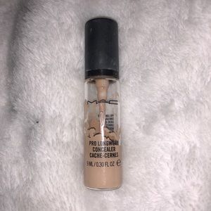 MAC: Pro Longwear Concealer (NC20)